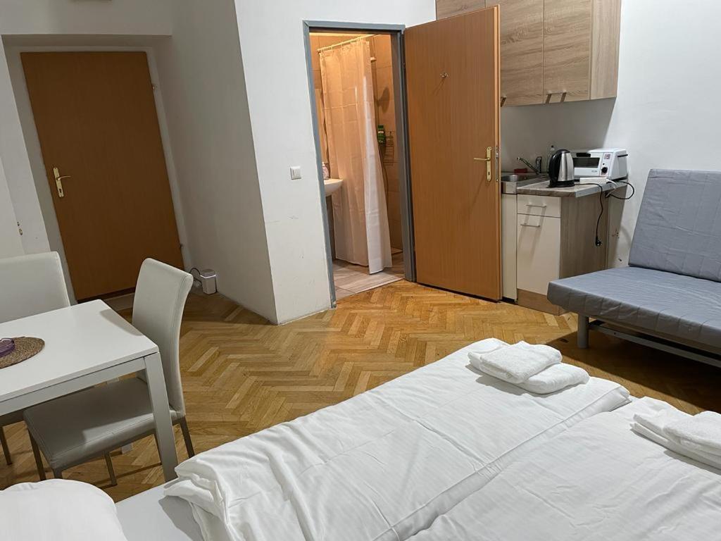 Hotel Easybook-In Viena Exterior foto